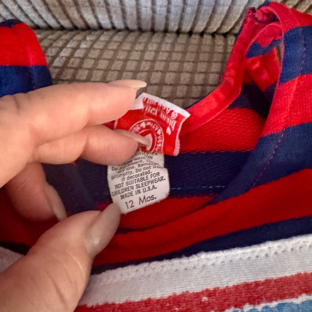 Lot of 5 Adorable Baby Boy Outfits of varied sizes - Picture 11 of 13